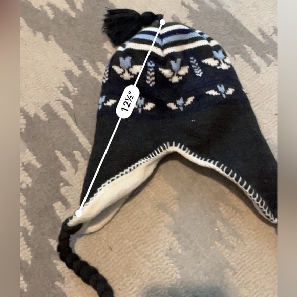 Grey wool, winter hat with fleece lining, one size and unisex with front ties - Picture 7 of 10